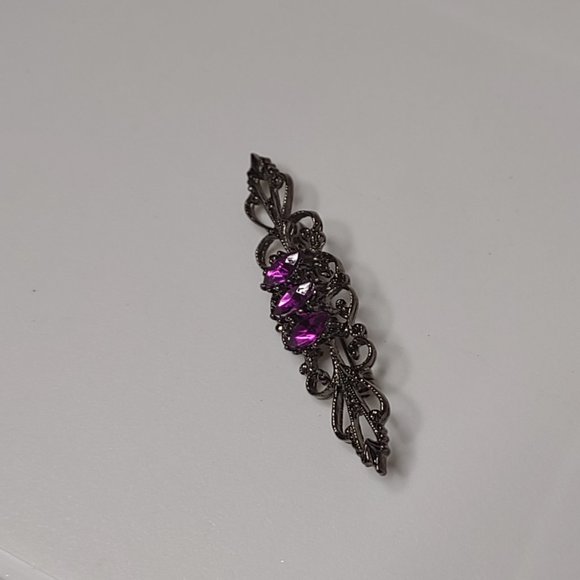 Cool Little Dark Brooch With Purple Plastic Stones - Picture 7 of 8